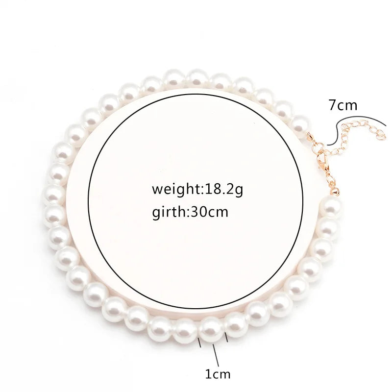 Fashionable Pearl Love Necklace