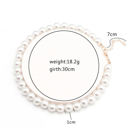 Fashionable Pearl Love Necklace