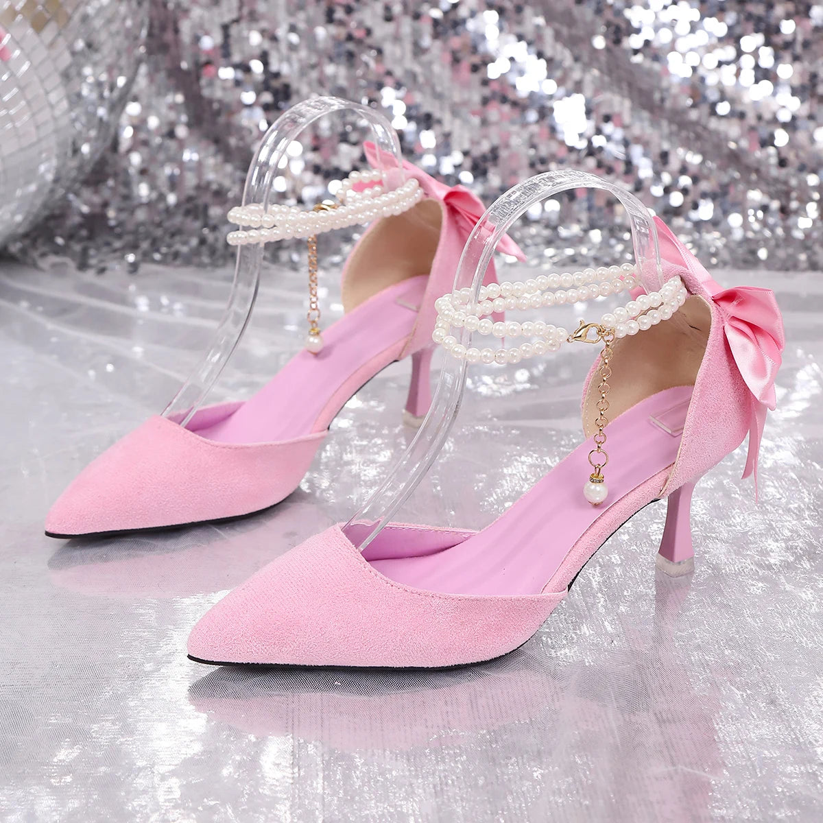 Selling Pointed Pearl High Heels