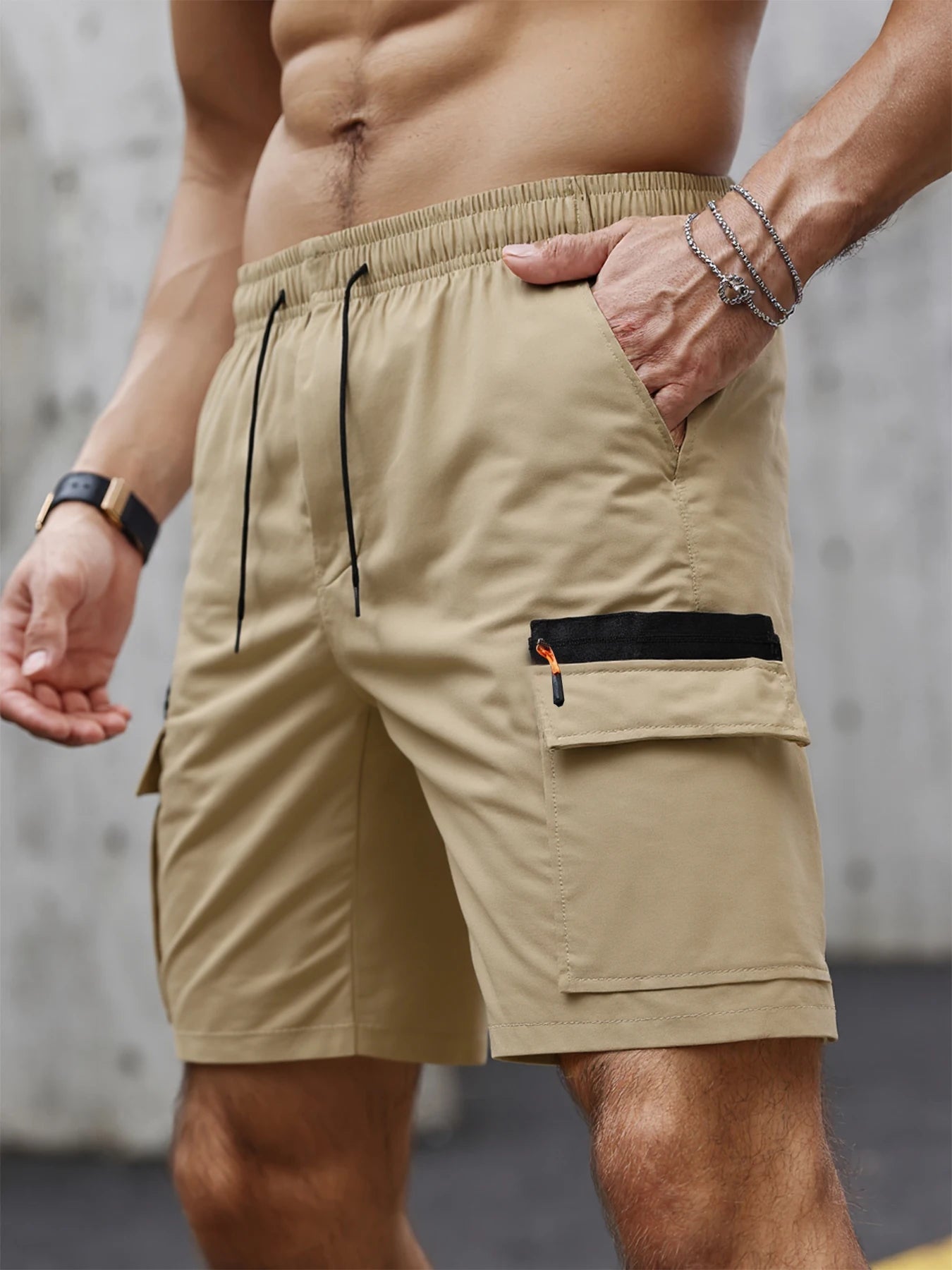 Big Pocket Elastic Cargo Shorts