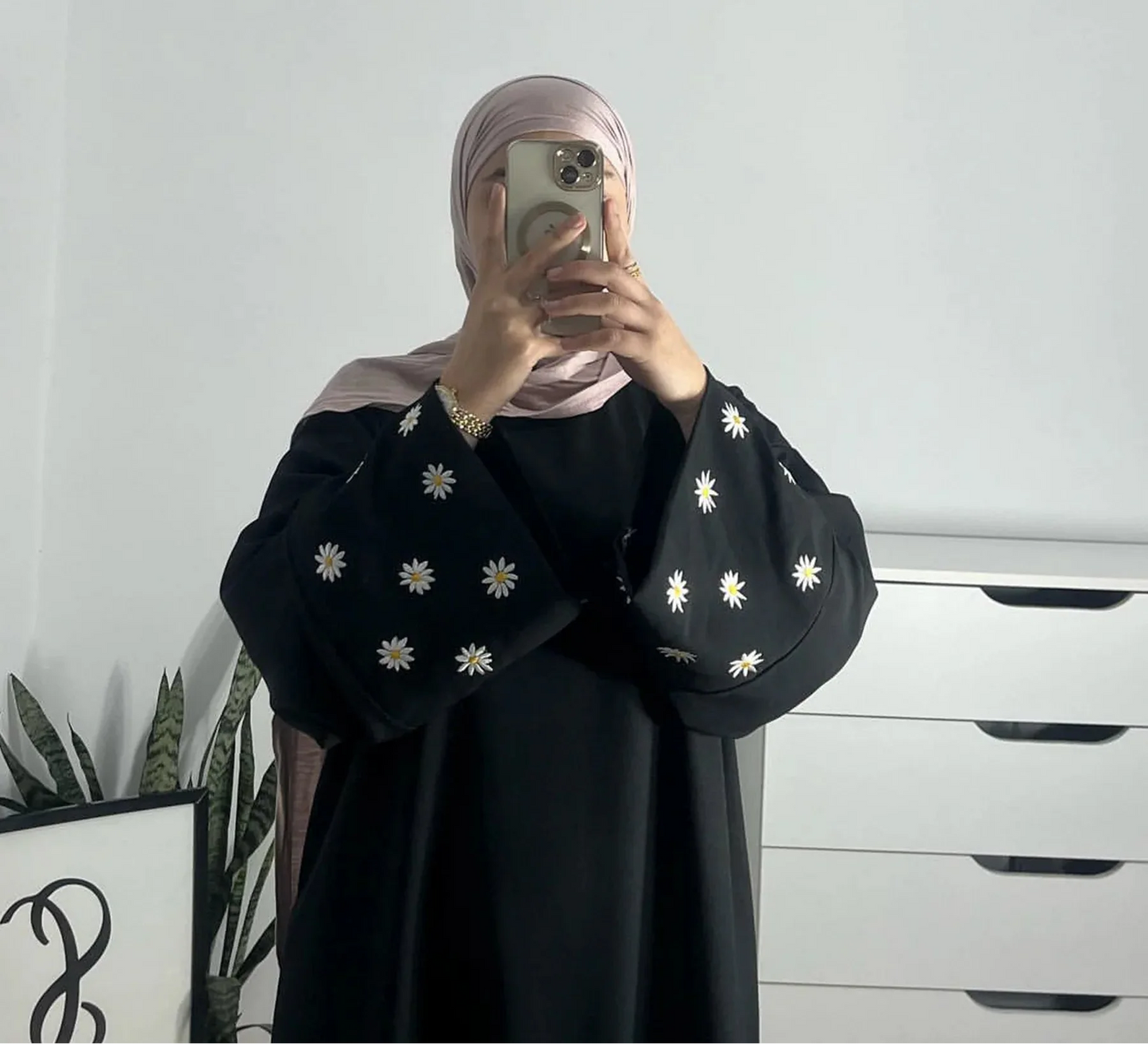 Daisy Embroidery Maxi Abaya