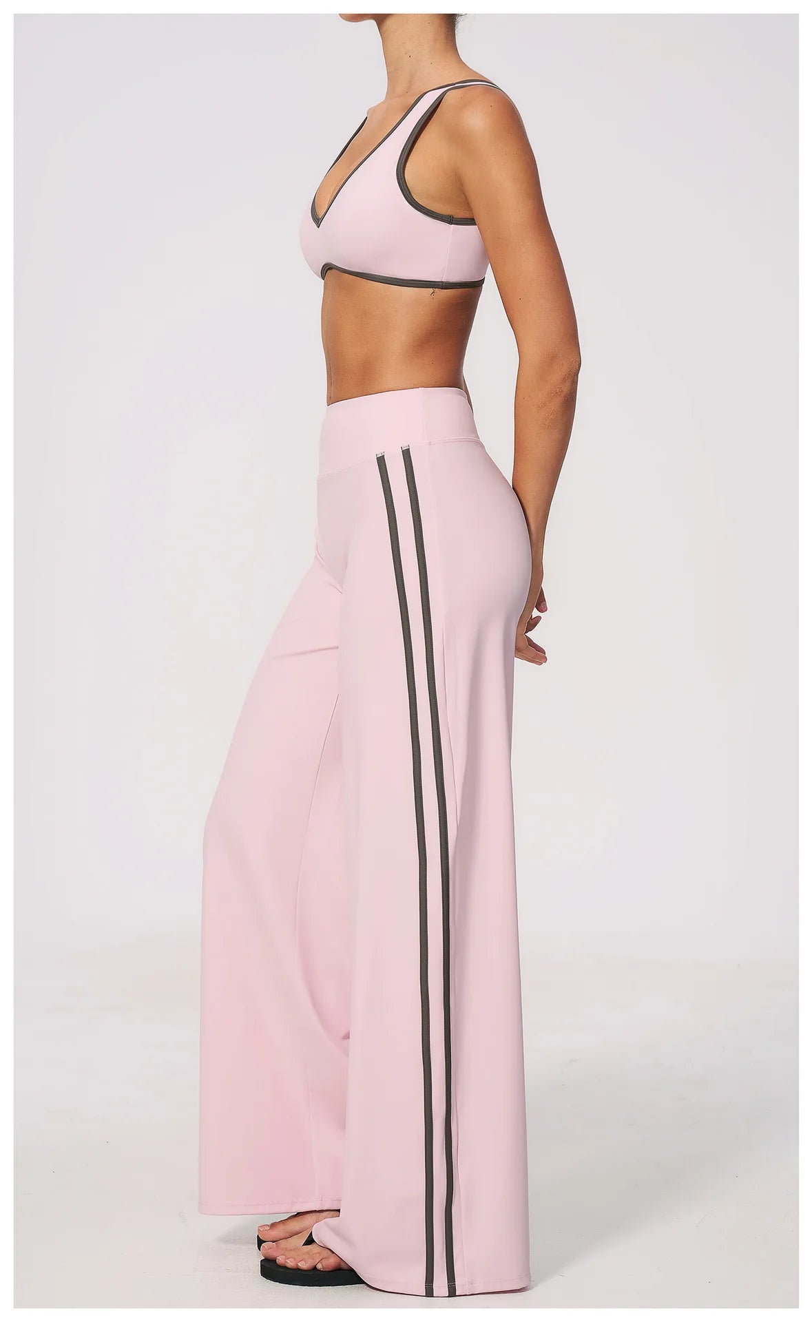 Nylon Striped Sleeveless True-To-Size Fit Two-Piece Yoga Set