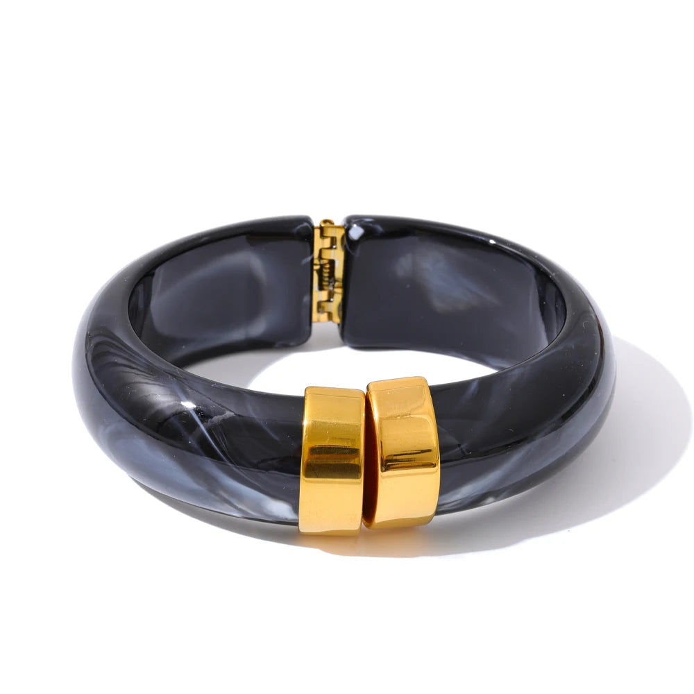 Acrylic Gold Bangle Set