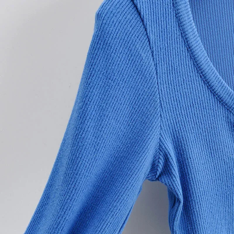 Broadcloth Solid V-Neck True-To-Size Fit Crop Top