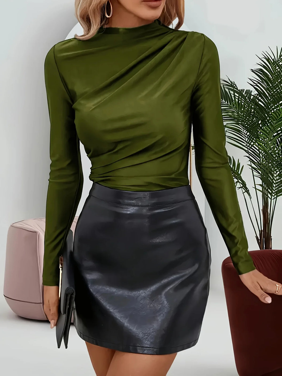 Round-Neck Knit T-Shirt