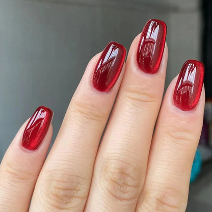 Elegant Short Red Nails