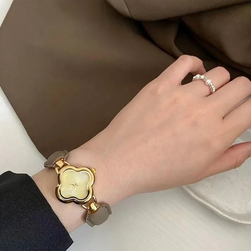 Fashion Flower Dial Women’s Watch