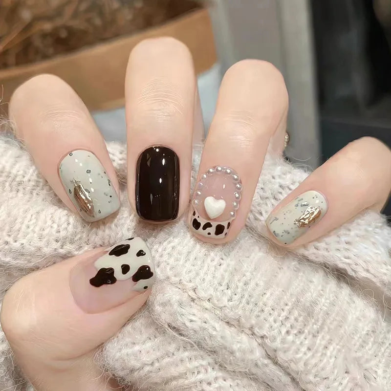 Gradient Wearing Fake Nails Long