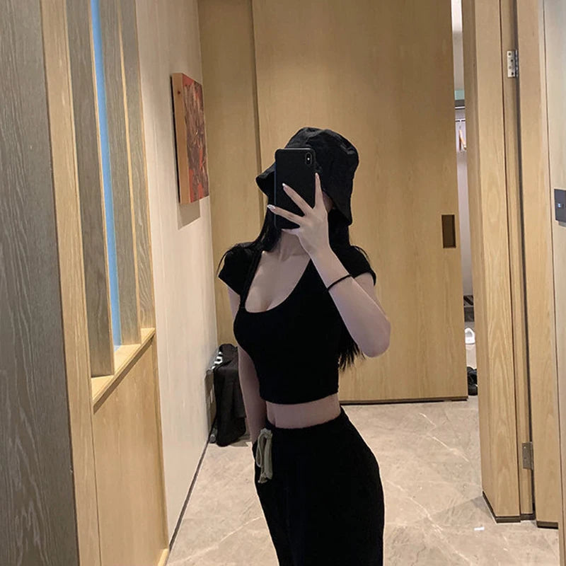 Broadcloth Solid Square Neck Slim Fit Crop Top