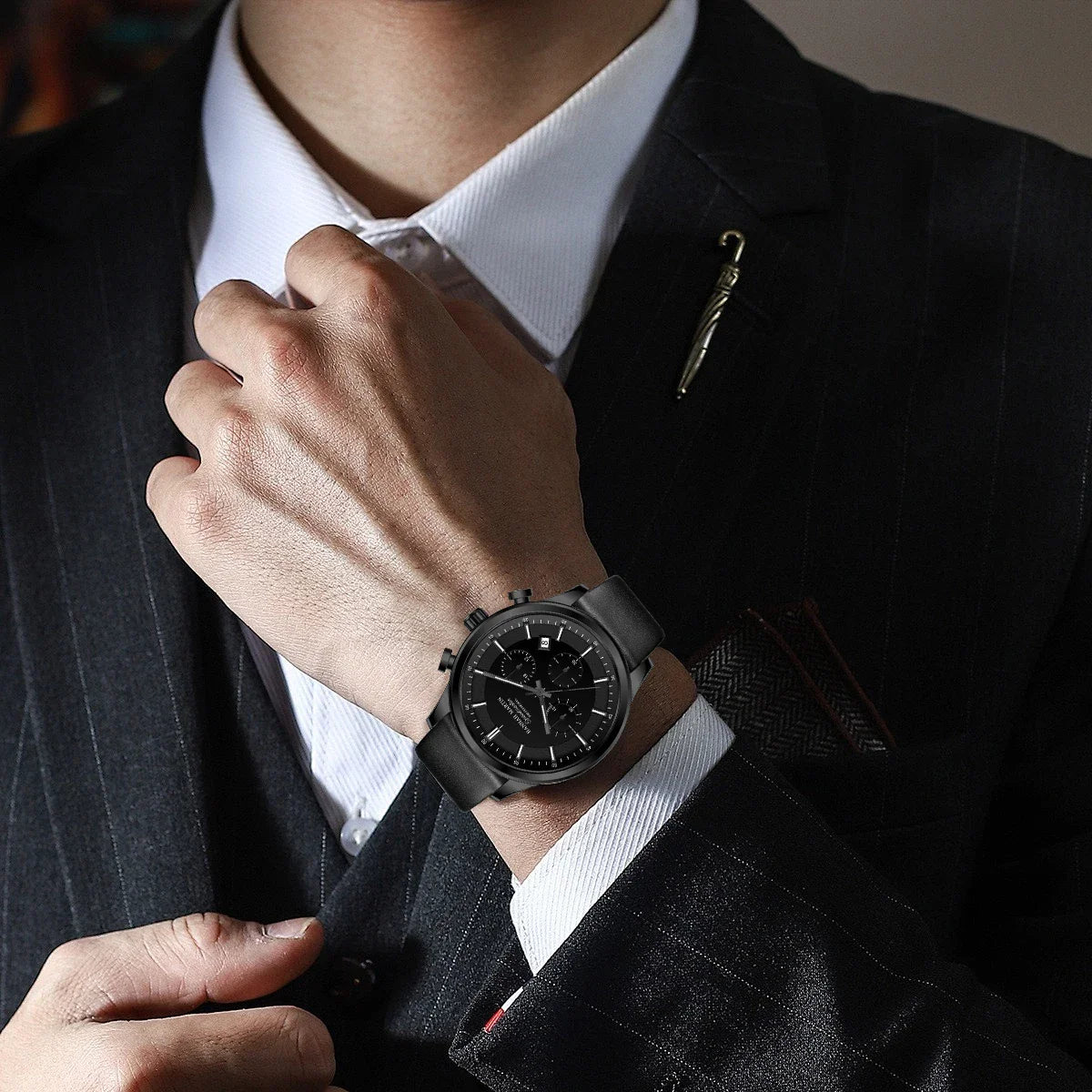 Sporty Quartz Leather Watch