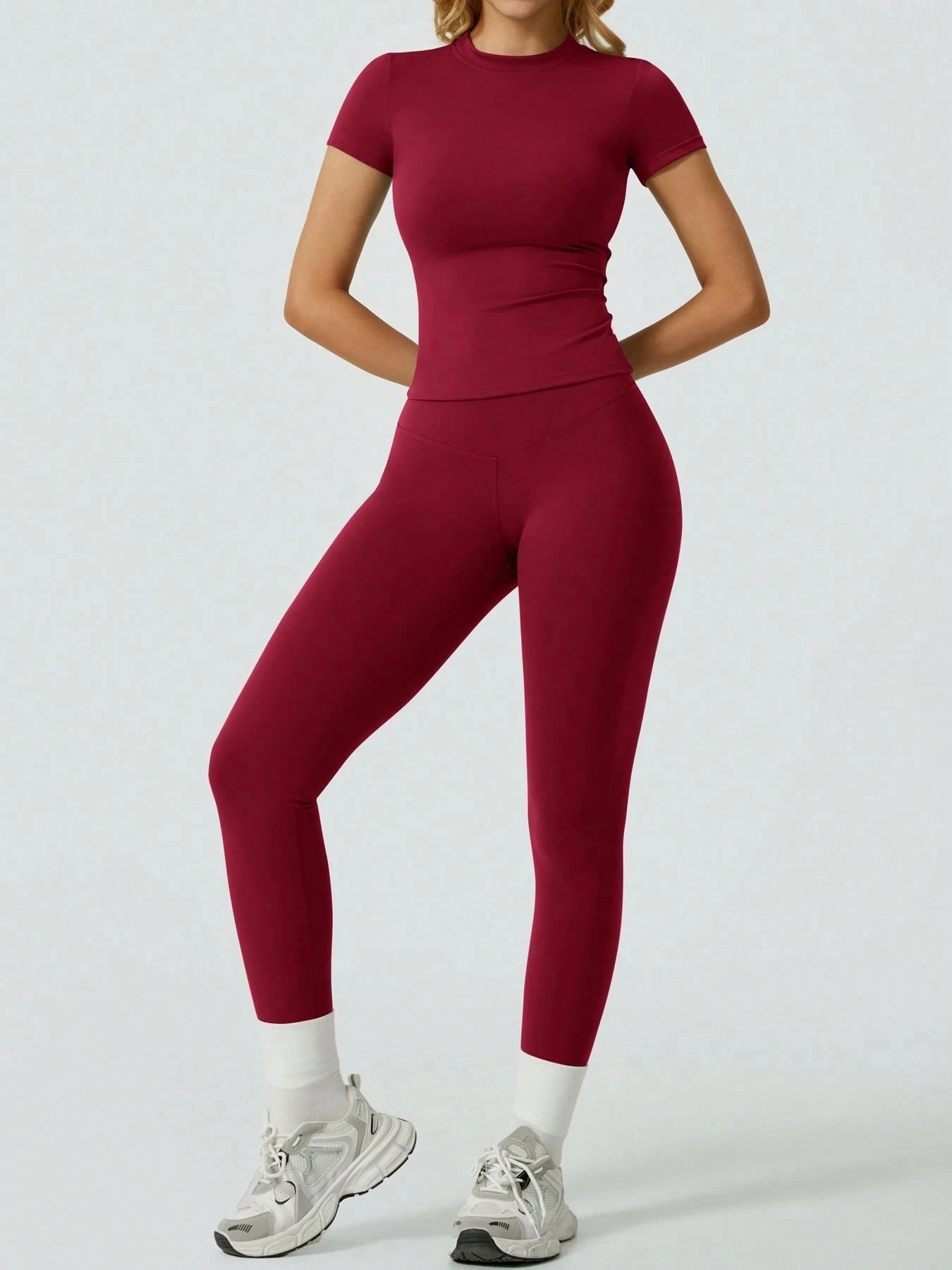 Everyday Nylon Solid Elastic Waist Two-Piece Yoga Set
