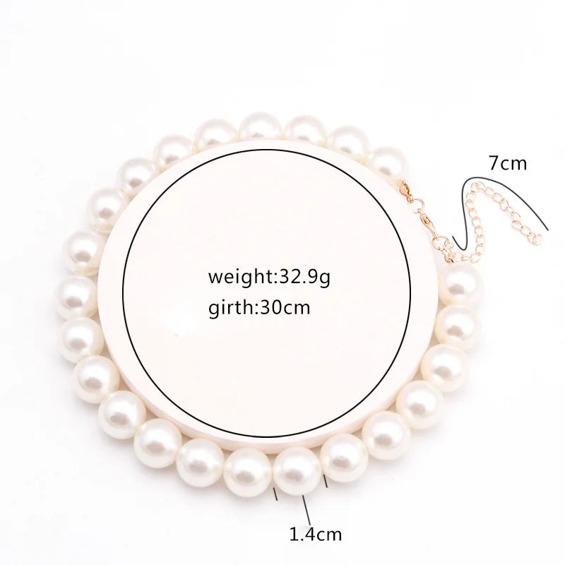 Fashionable Pearl Love Necklace