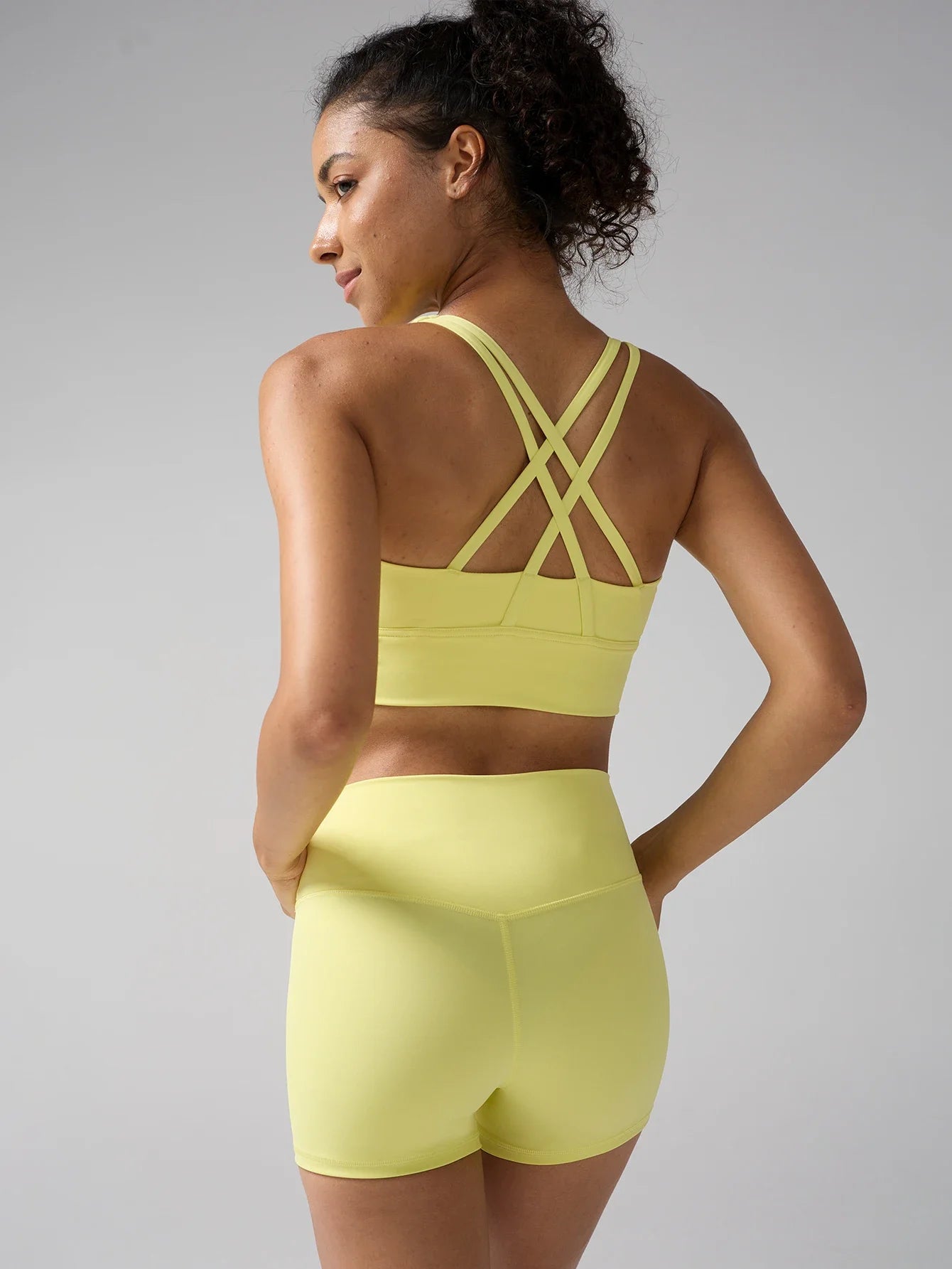 Essential Solid Sleeveless True-To-Size Fit Two-Piece Yoga Set