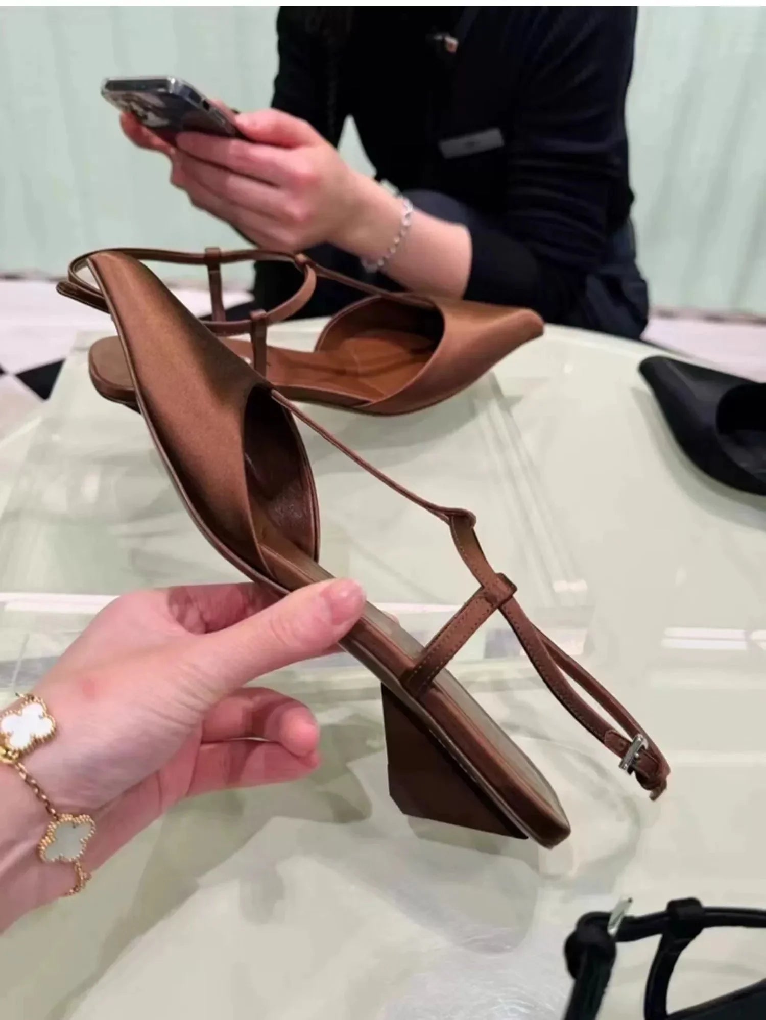 Elegant Pointed Heel Pumps