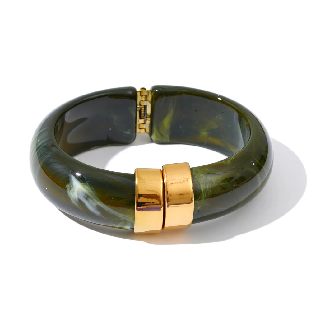 Acrylic Gold Bangle Set