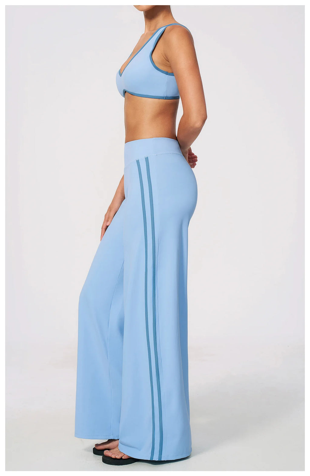 Nylon Striped Sleeveless True-To-Size Fit Two-Piece Yoga Set