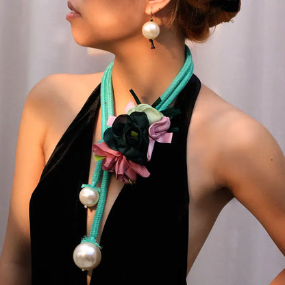 Boho Pearls Flower Necklace
