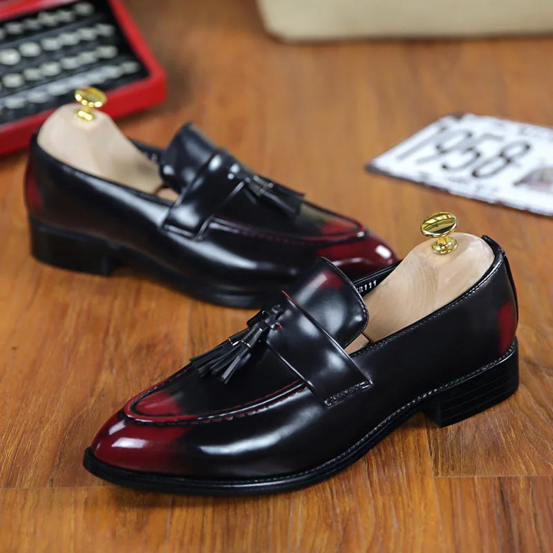 Pointed Fringe Leather Shoes