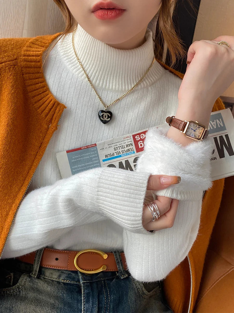 Women’s Turtleneck Sweater with Velvet Lining