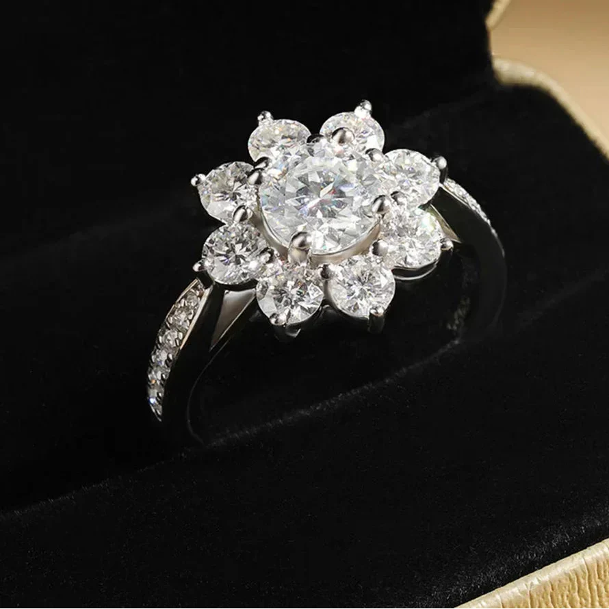 Women’s Sunflower Moissanite Ring