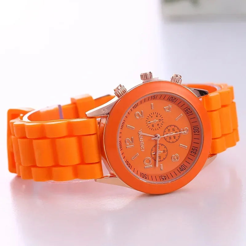 Female Quartz Silicone Strap Watch