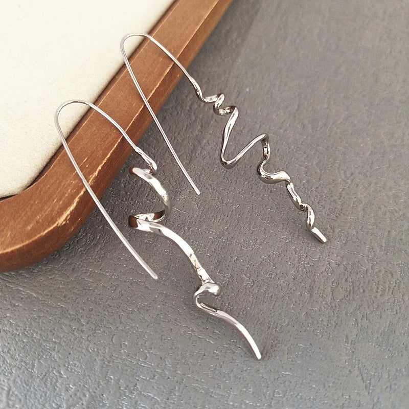 Exquisite Retro Design Earrings
