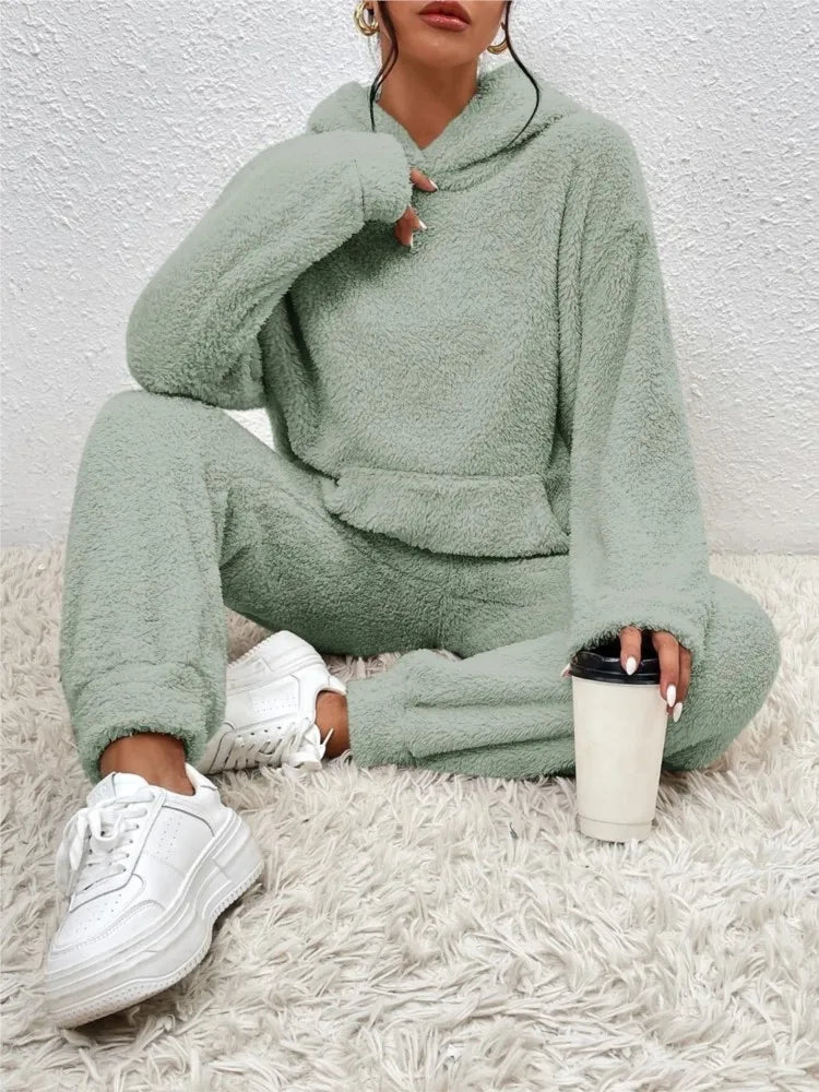 Women’s Plush Hooded Sweatshirt & Trousers 2-Piece Set
