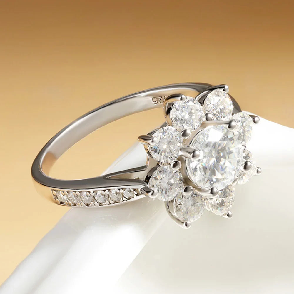 Women’s Sunflower Moissanite Ring