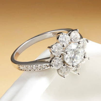 Women’s Sunflower Moissanite Ring