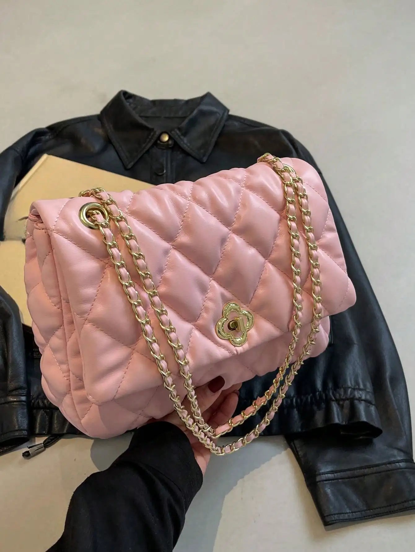 Diamond Pattern Shoulder Bag