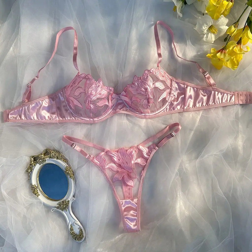Lace Underwire Bra Panty Set