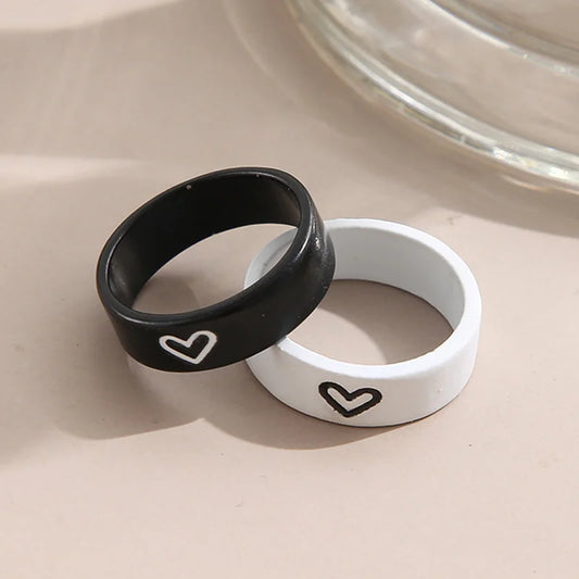 Simple Couple Rings Set