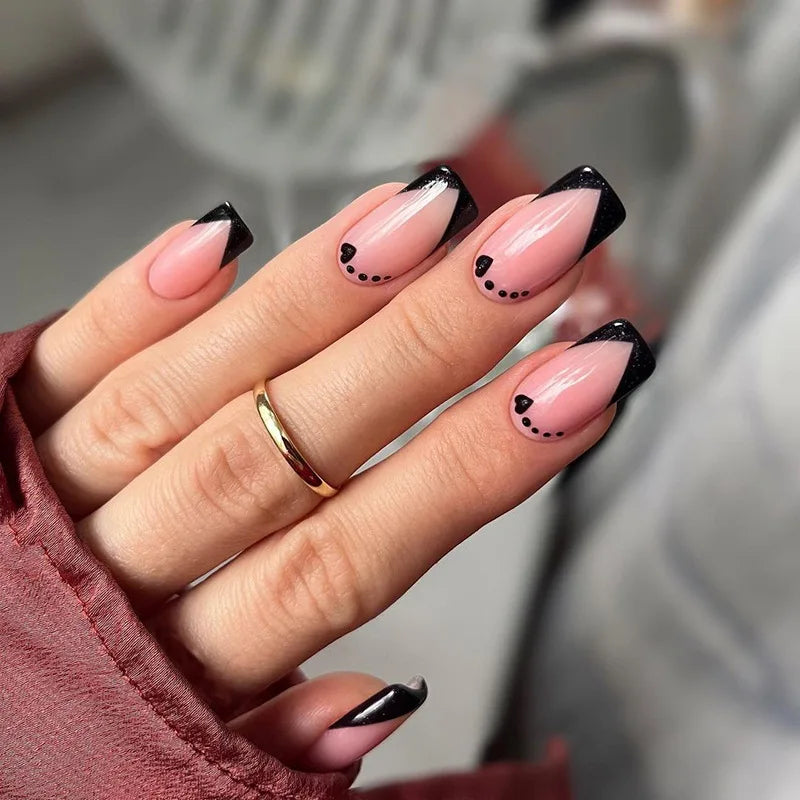 Gradient Wearing Fake Nails Long