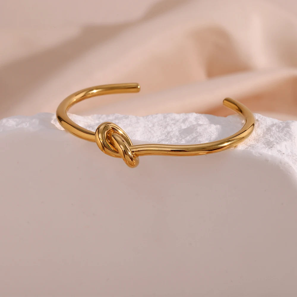 Round Gold Cuff Bracelet