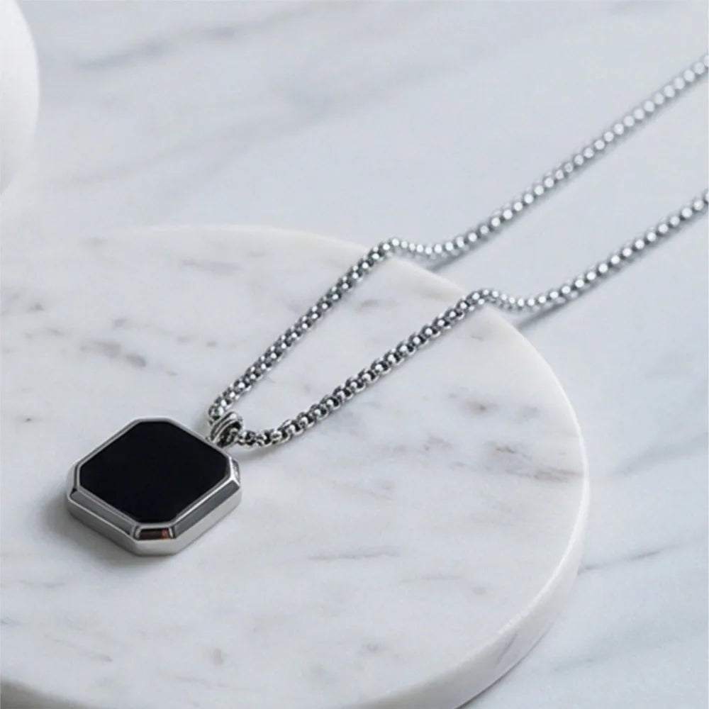 SMALING Black Square Necklace