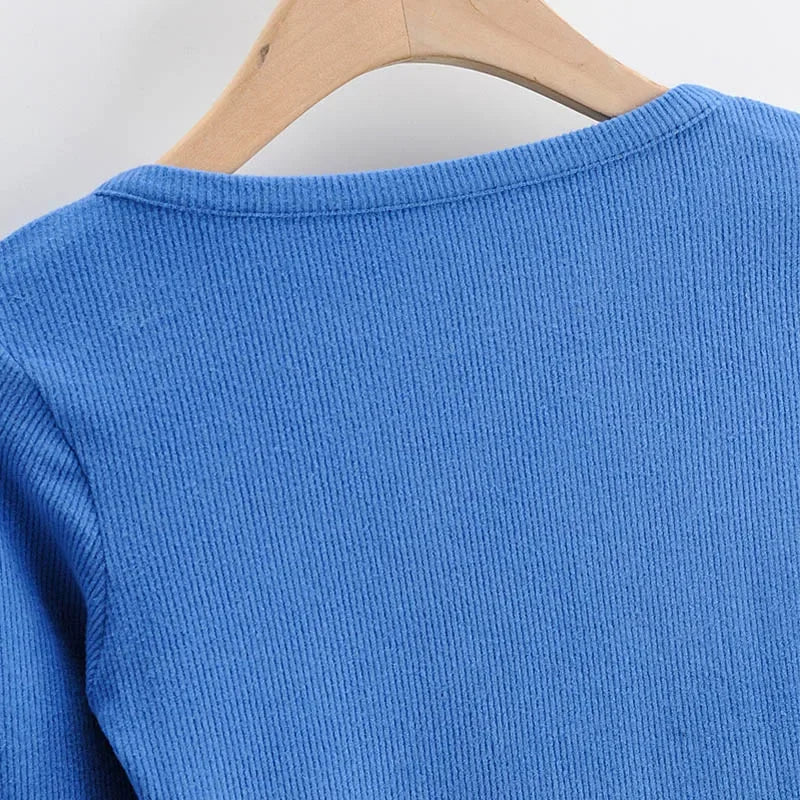 Broadcloth Solid V-Neck True-To-Size Fit Crop Top