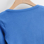 Broadcloth Solid V-Neck True-To-Size Fit Crop Top