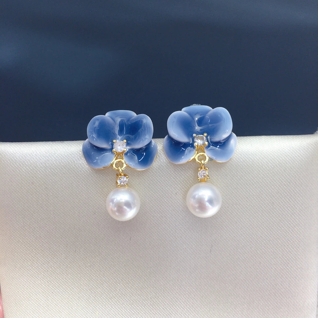 Pearl Plant Stud Earrings