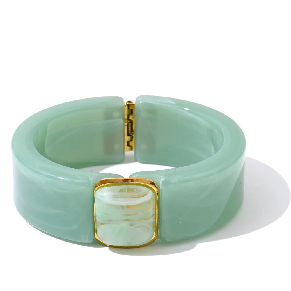 Acrylic Gold Bangle Set