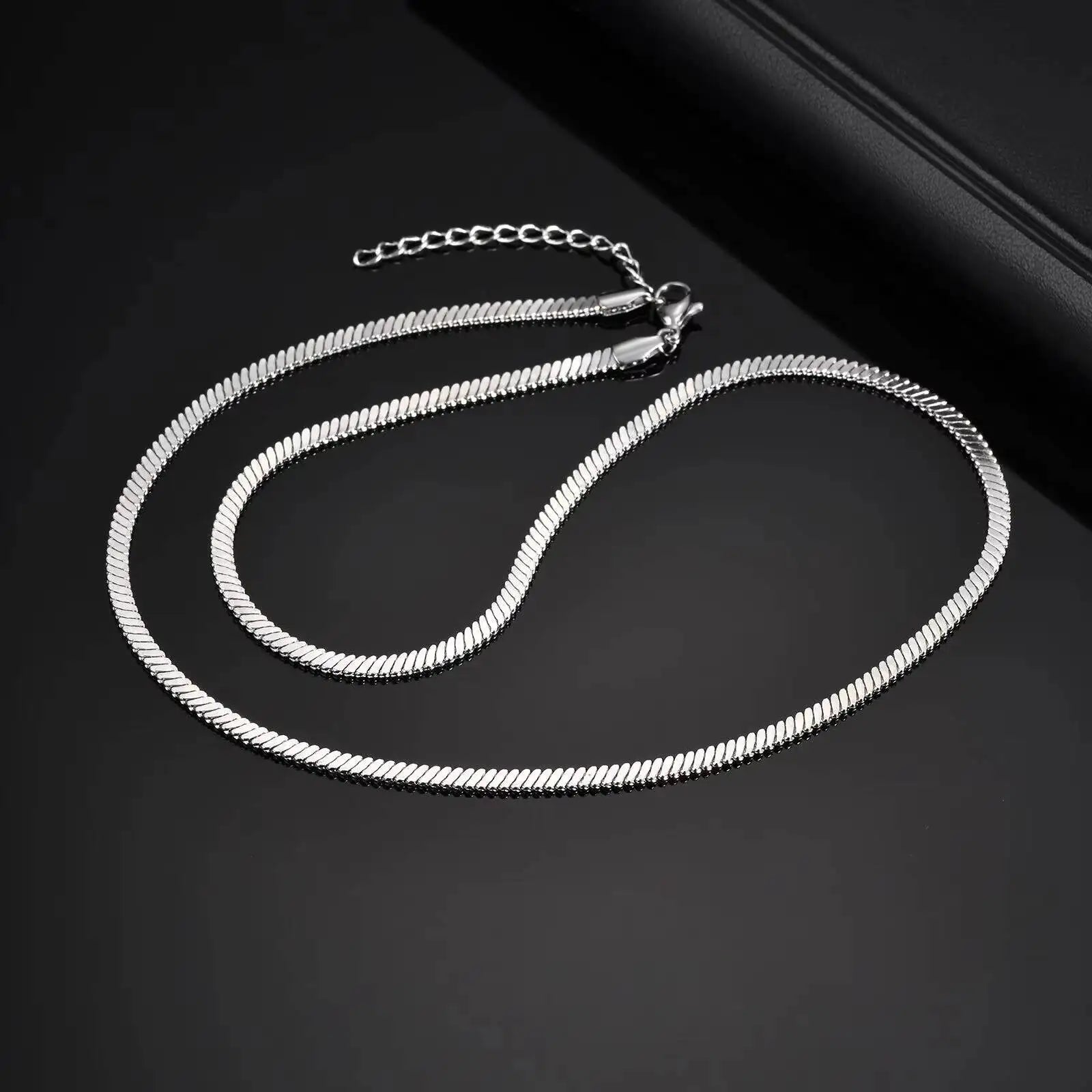 Vnox Flat Snake Necklace