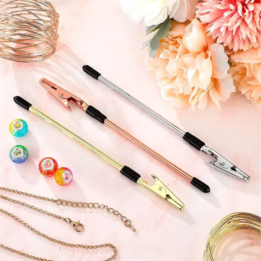 Bracelet Fastening Helper Tool