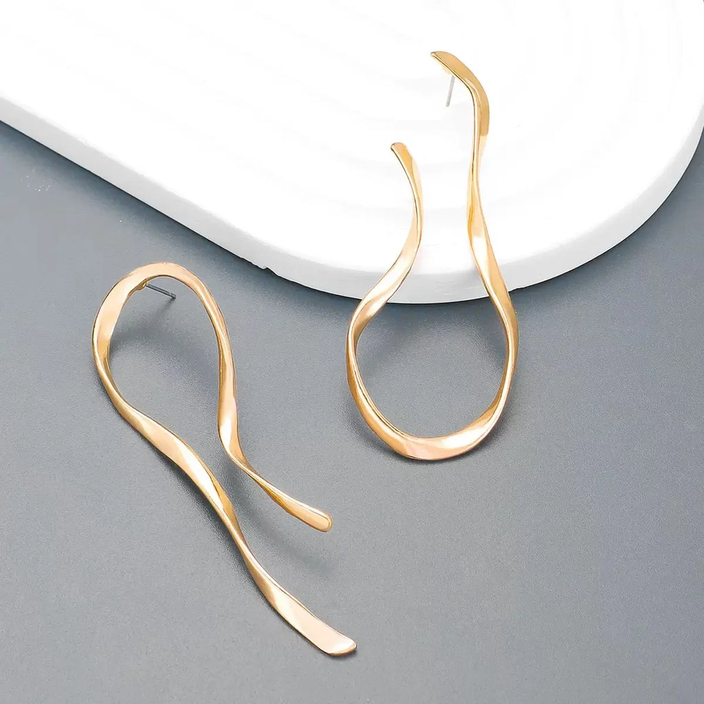 Exquisite Retro Design Earrings