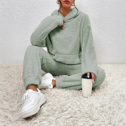 Women’s Plush Hooded Sweatshirt & Trousers 2-Piece Set