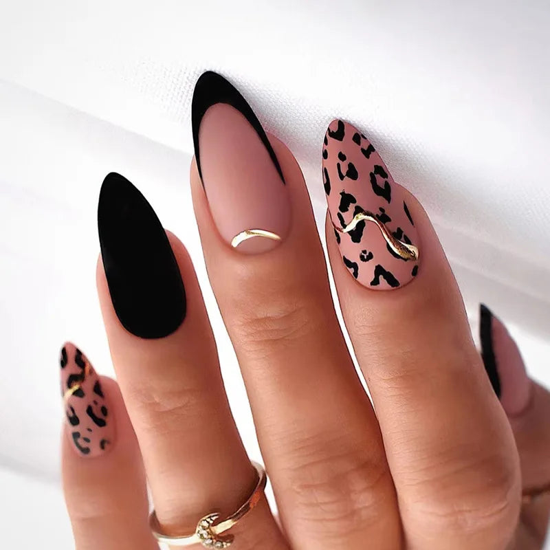 Gradient Wearing Fake Nails Long